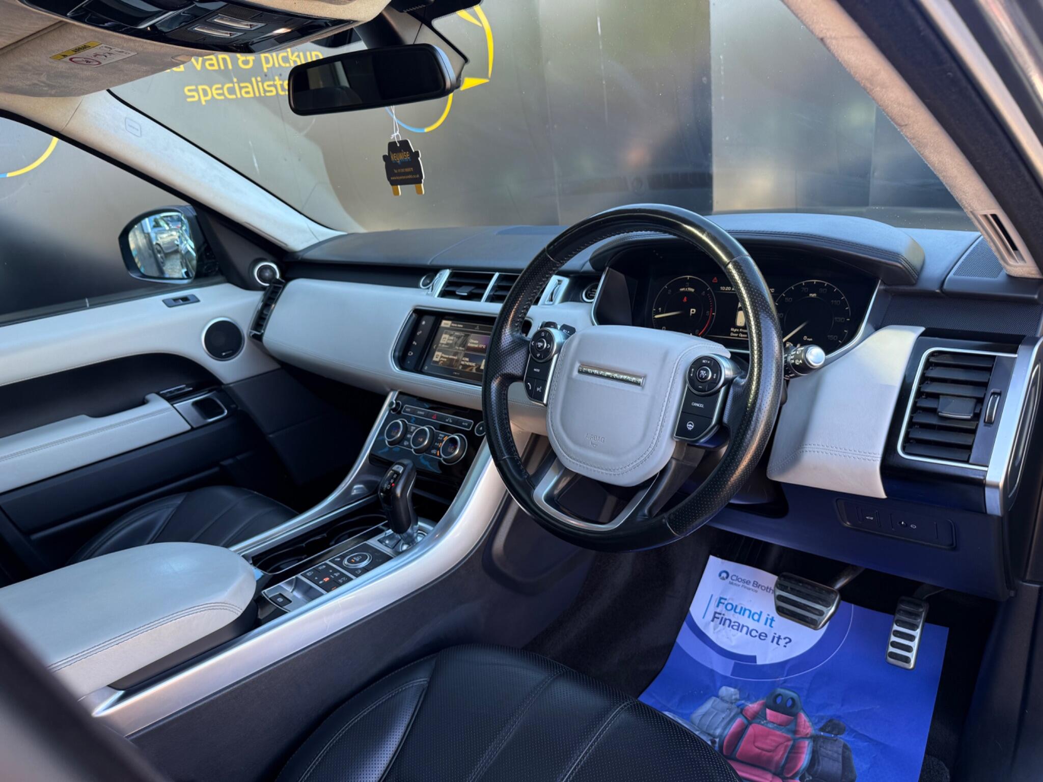 Land Rover Range Rover Sport view 29