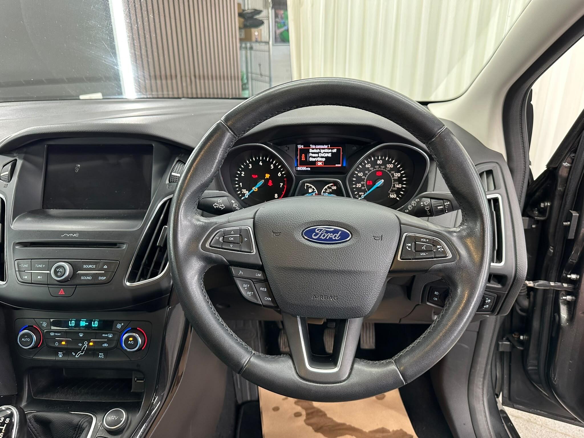 Ford Focus view 29
