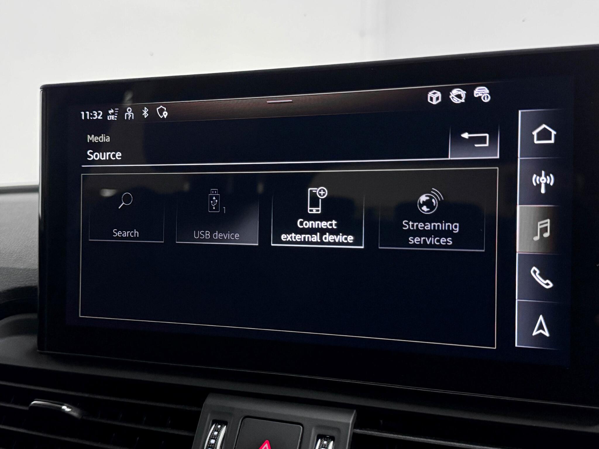 Audi Q5 view 44