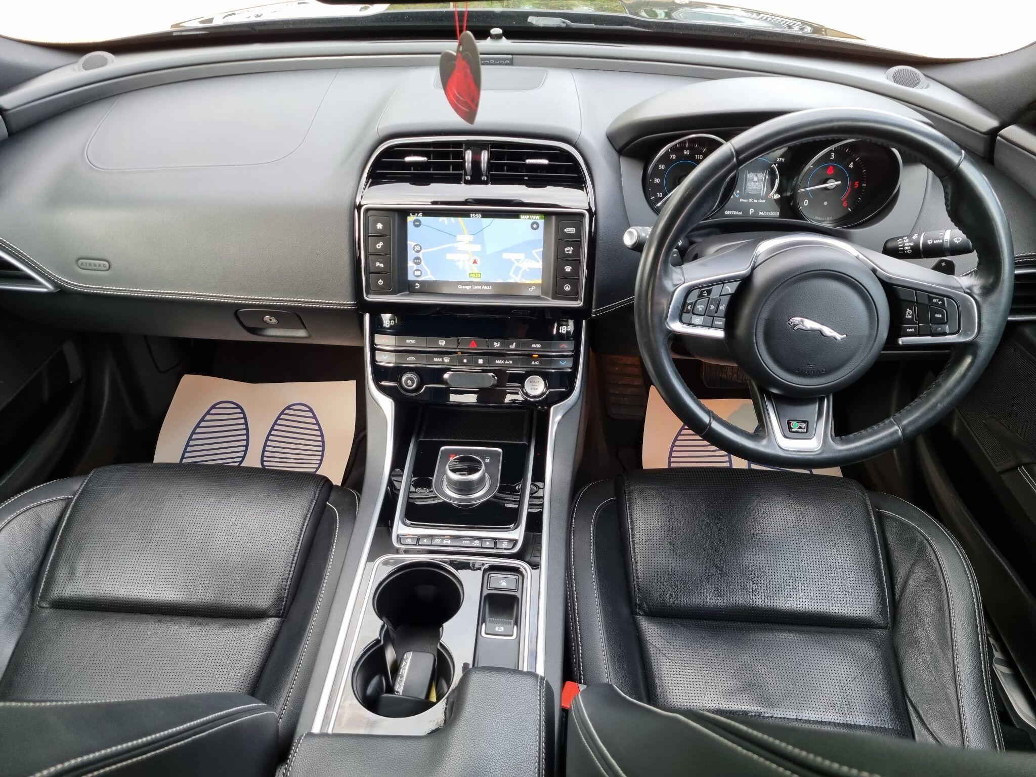 Jaguar Xe view 54
