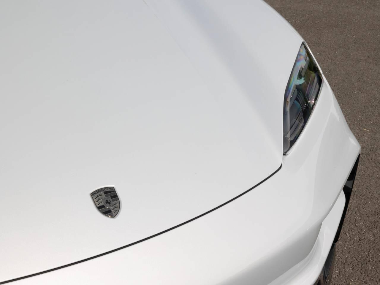 Porsche Macan view 20