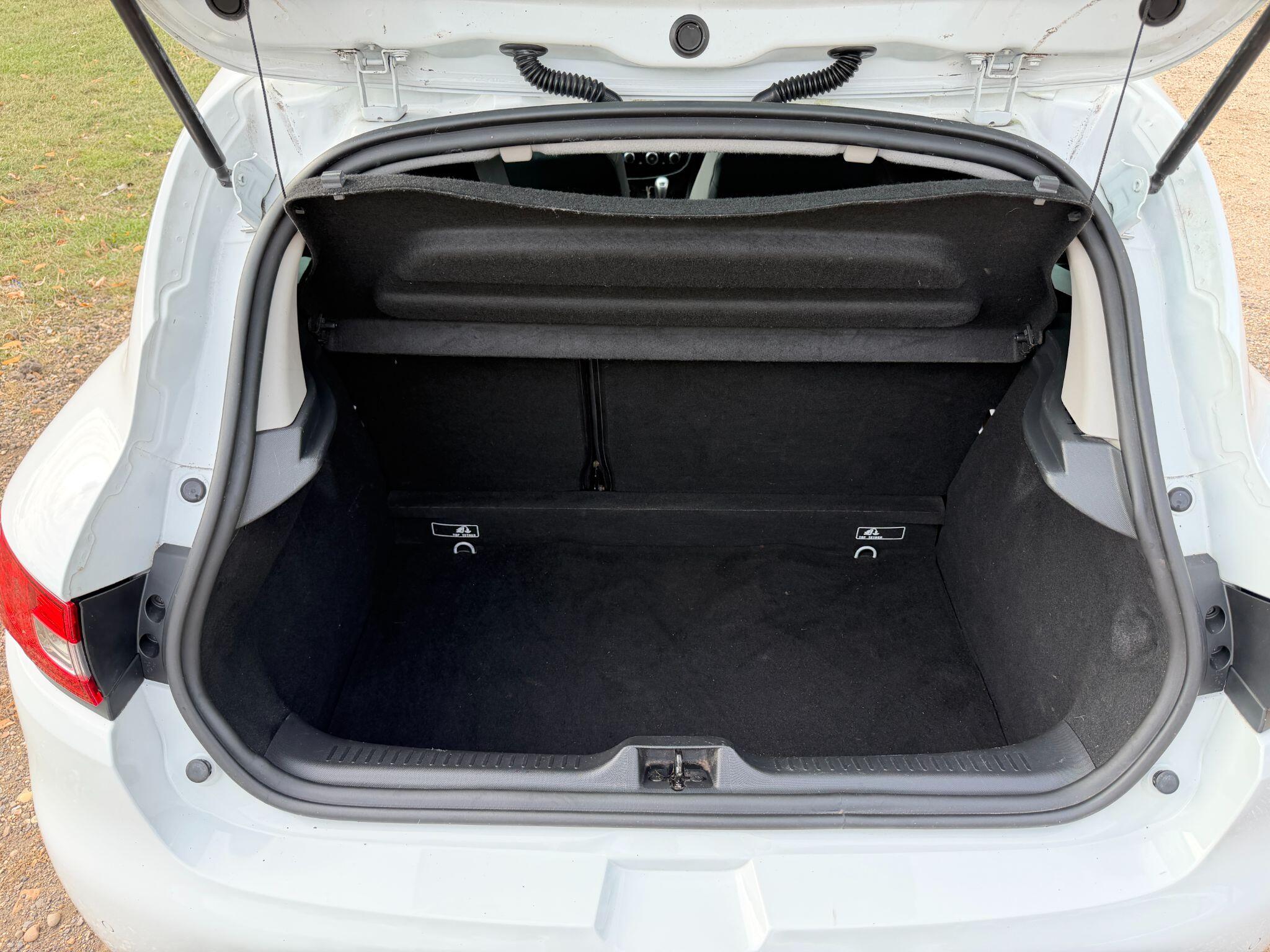 Renault Clio view 52