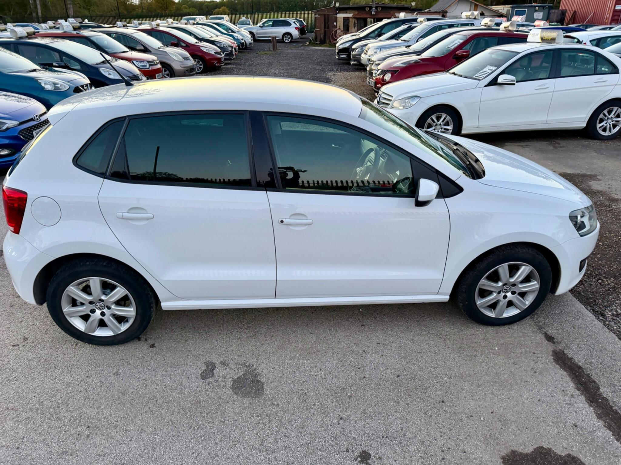 Volkswagen Polo view 18