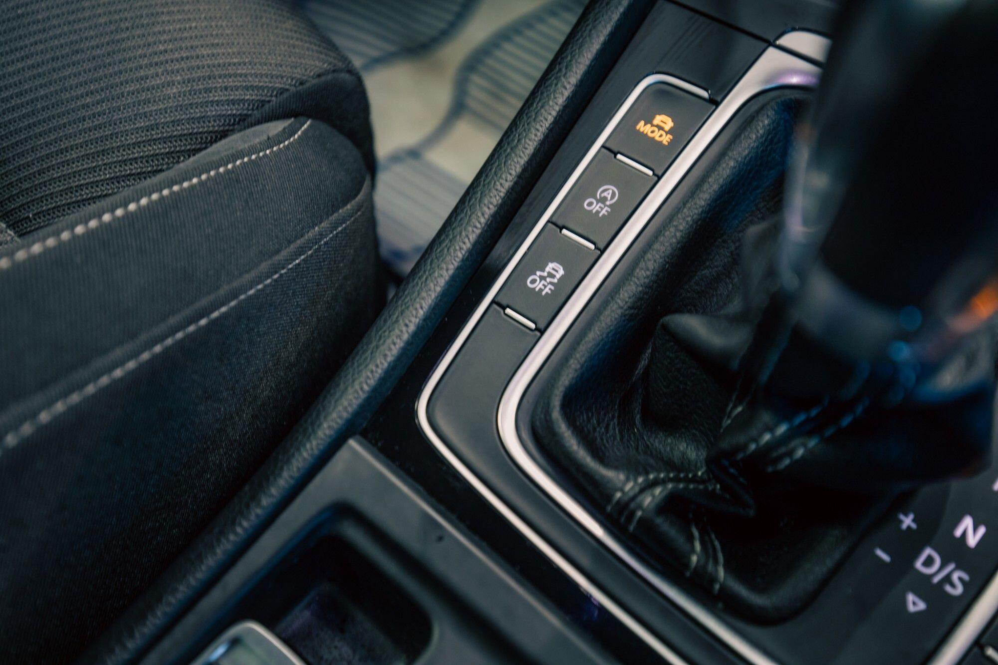 Volkswagen Golf view 27