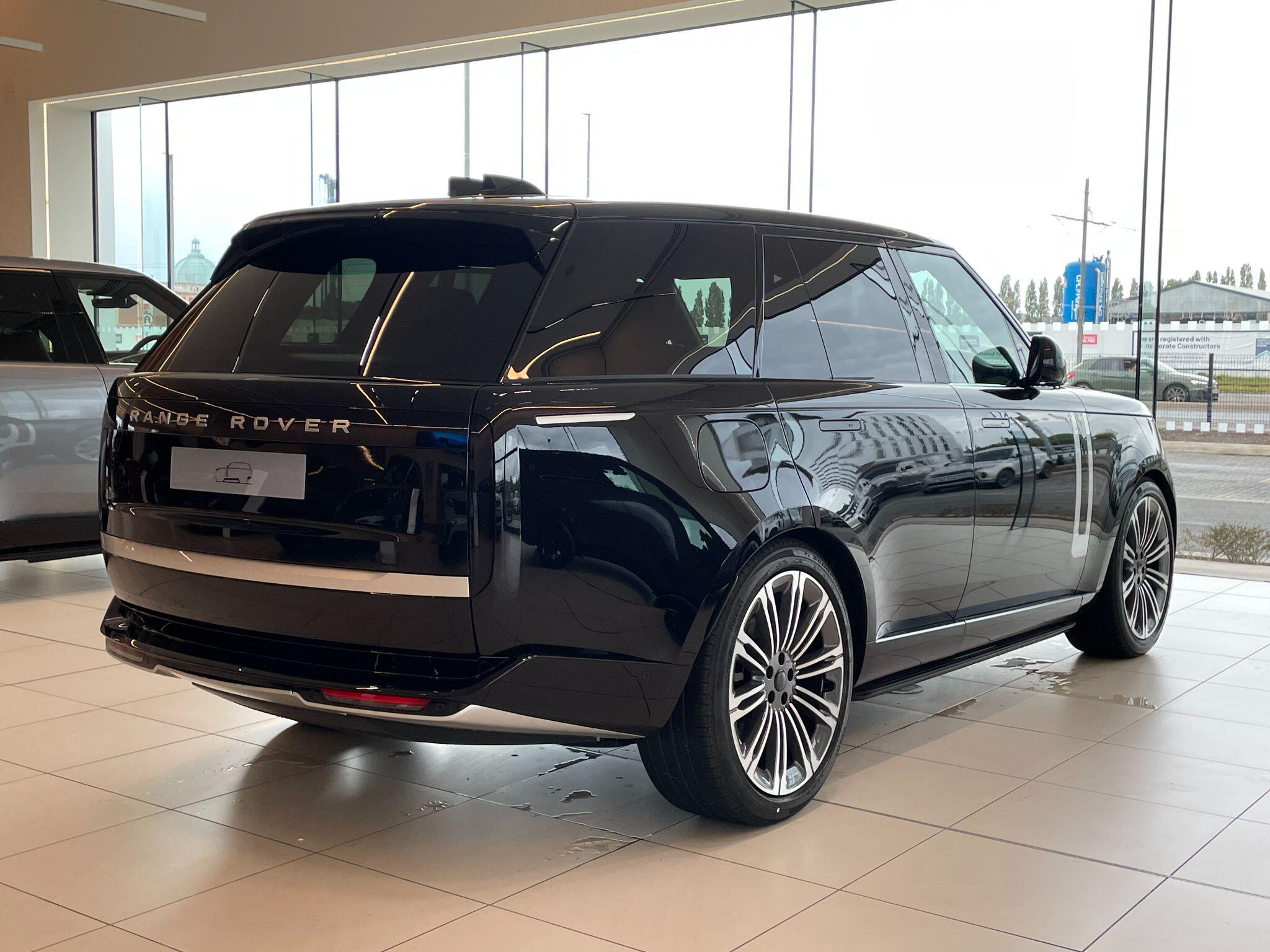 Land Rover Range Rover view 6