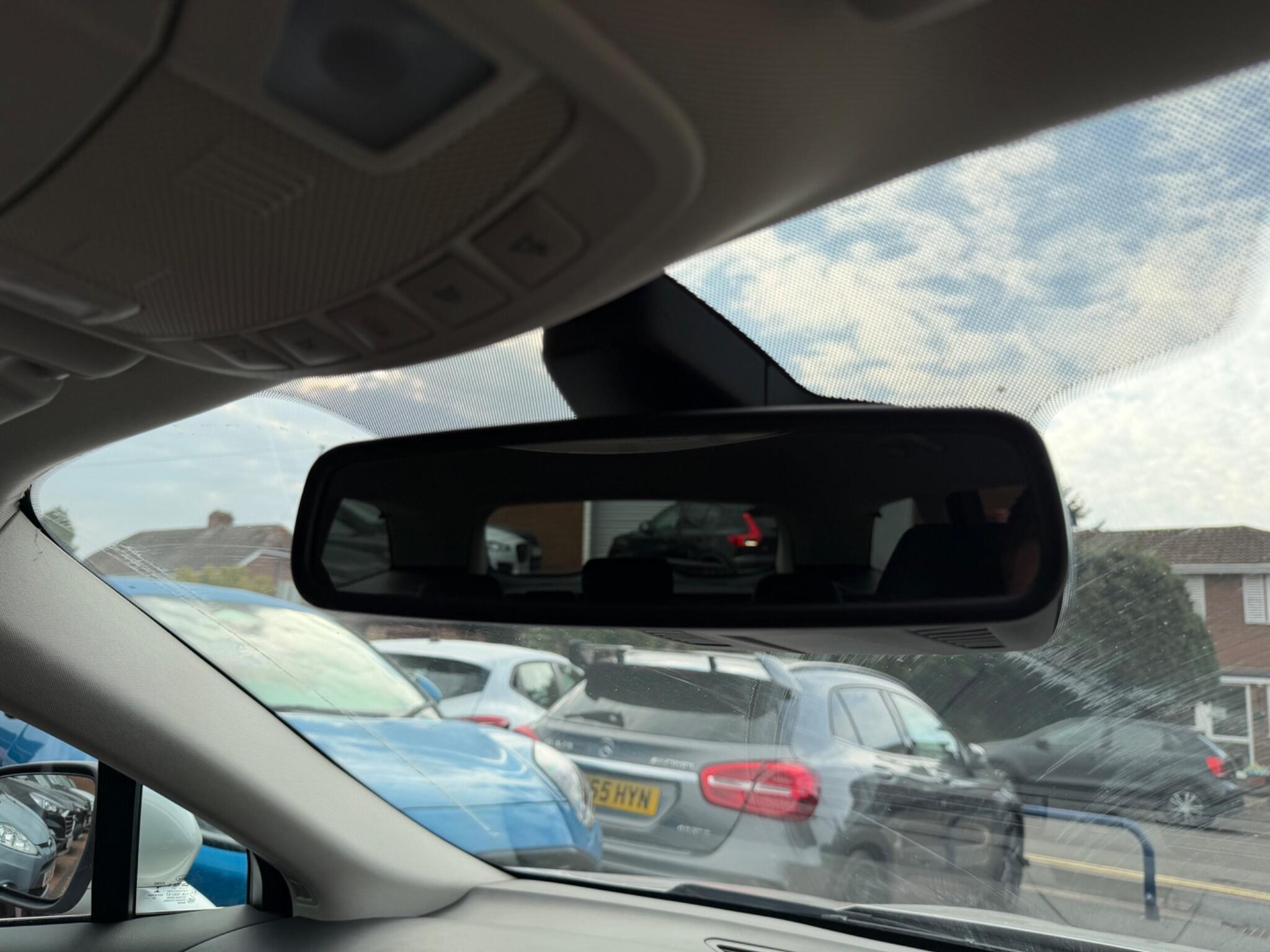 Ford Mondeo view 81