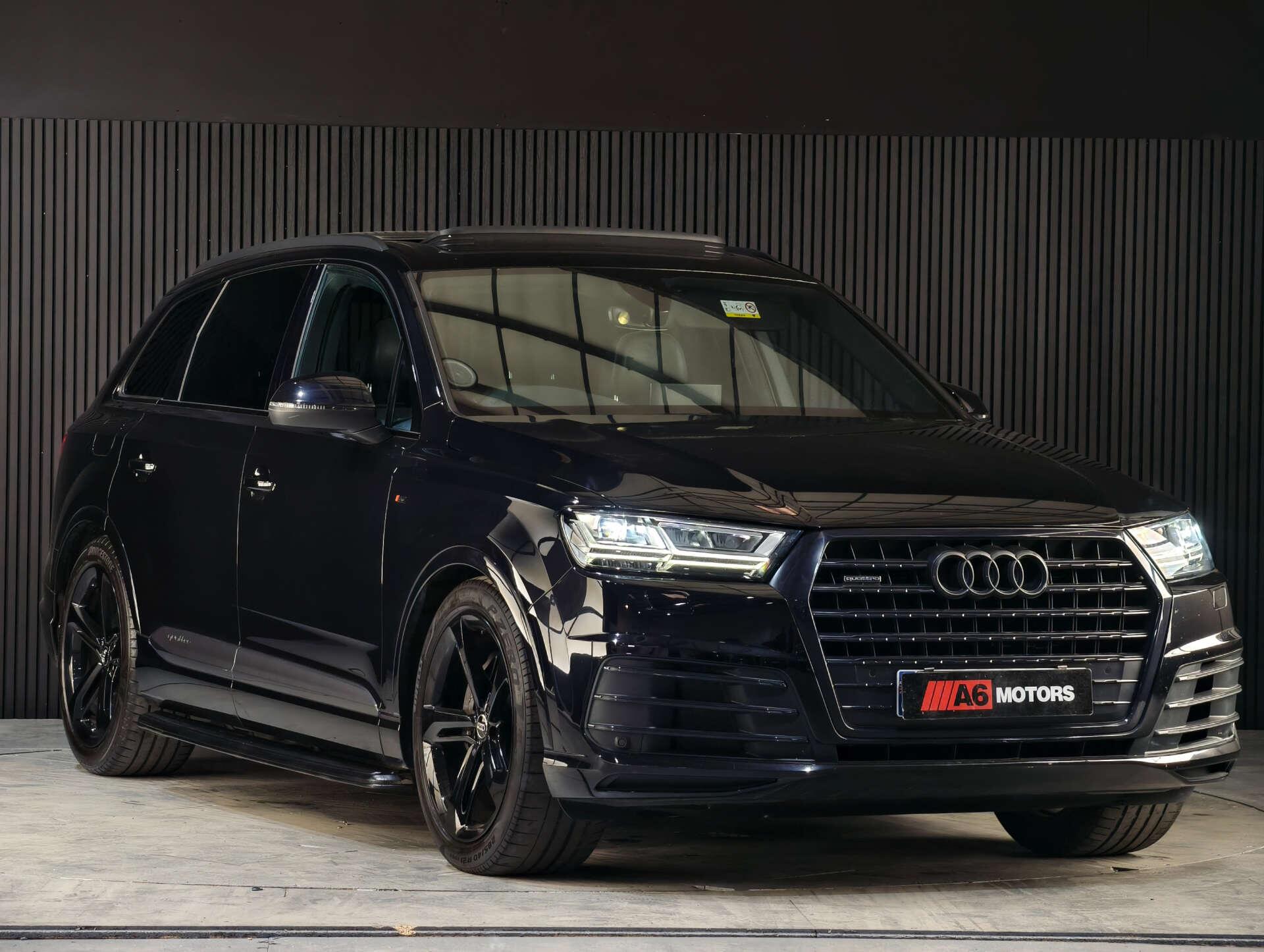 Audi Q7 view 9