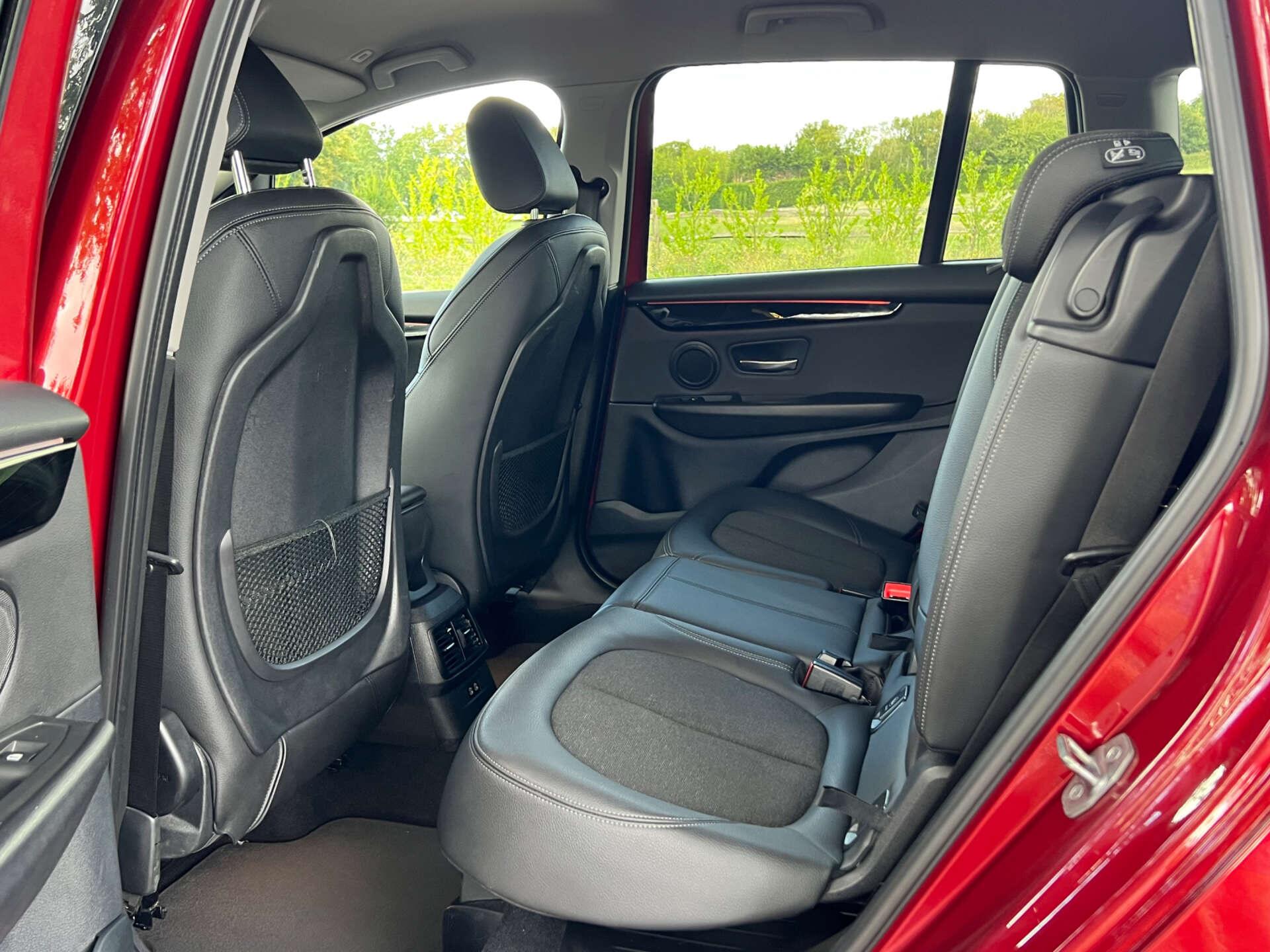 BMW 2 Series view 35