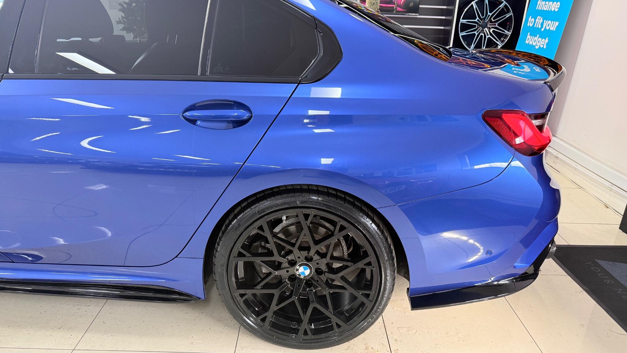 BMW 3 Series view 34