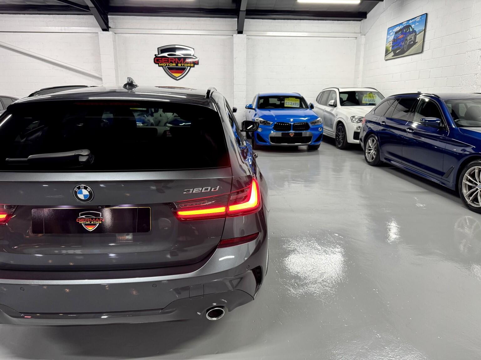 BMW 3 Series view 29
