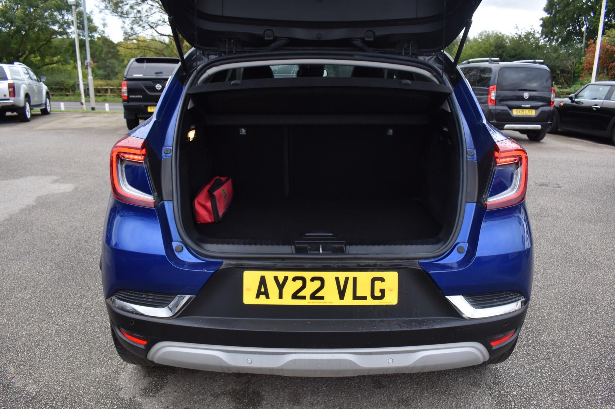 Captur - 1.3 TCe SE Edition Euro 6 (s/s) 5dr - Image 9
