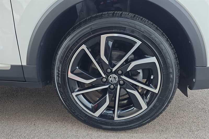 MG ZS view 41