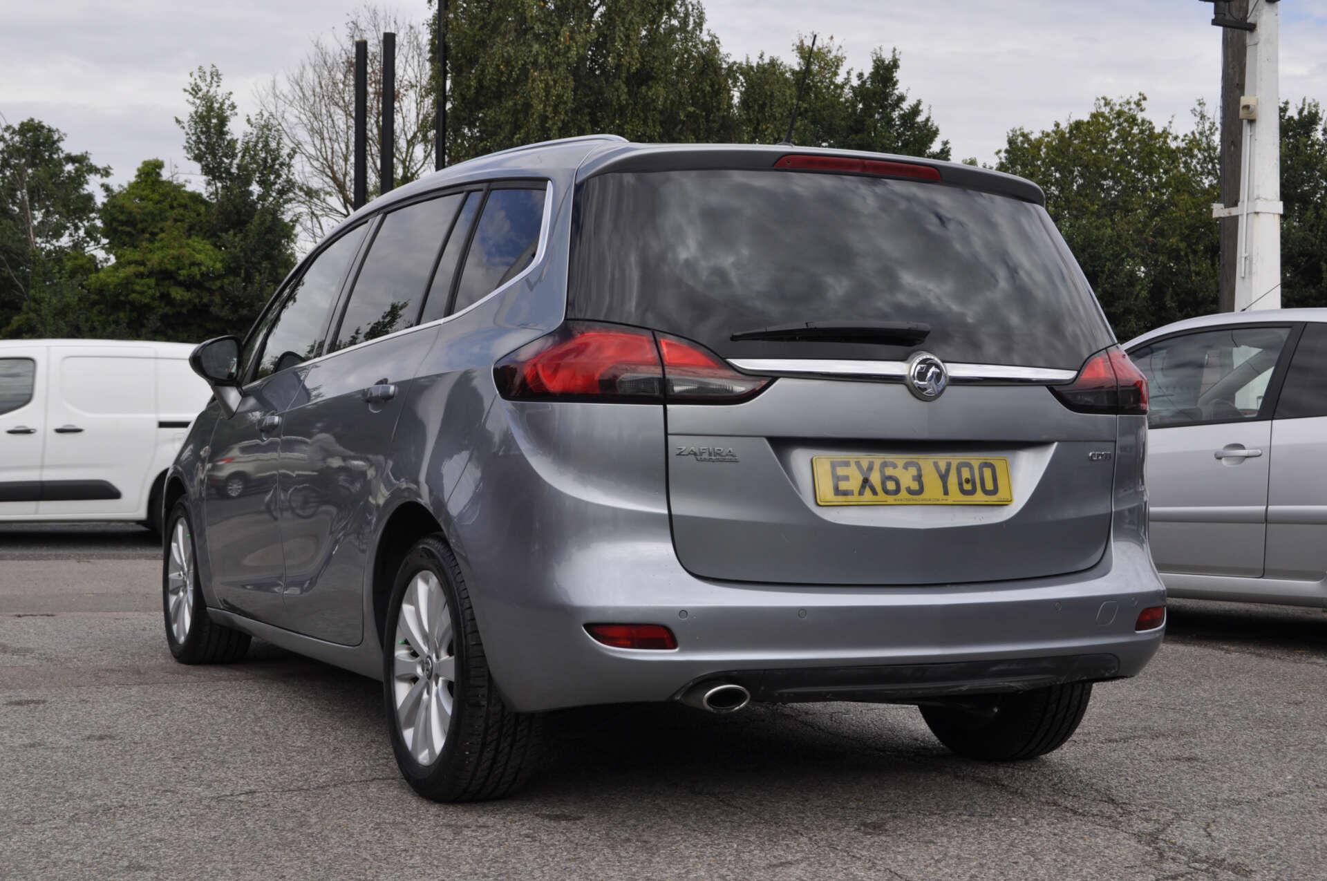 Vauxhall Zafira Tourer view 29