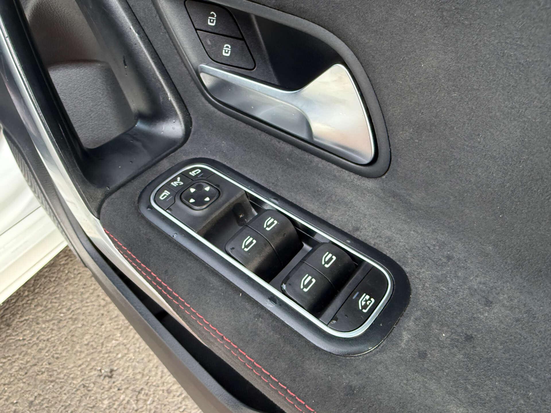 Mercedes-Benz A-Class view 33