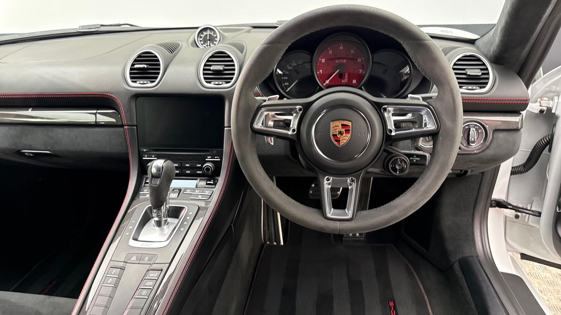 Porsche Cayman view 17
