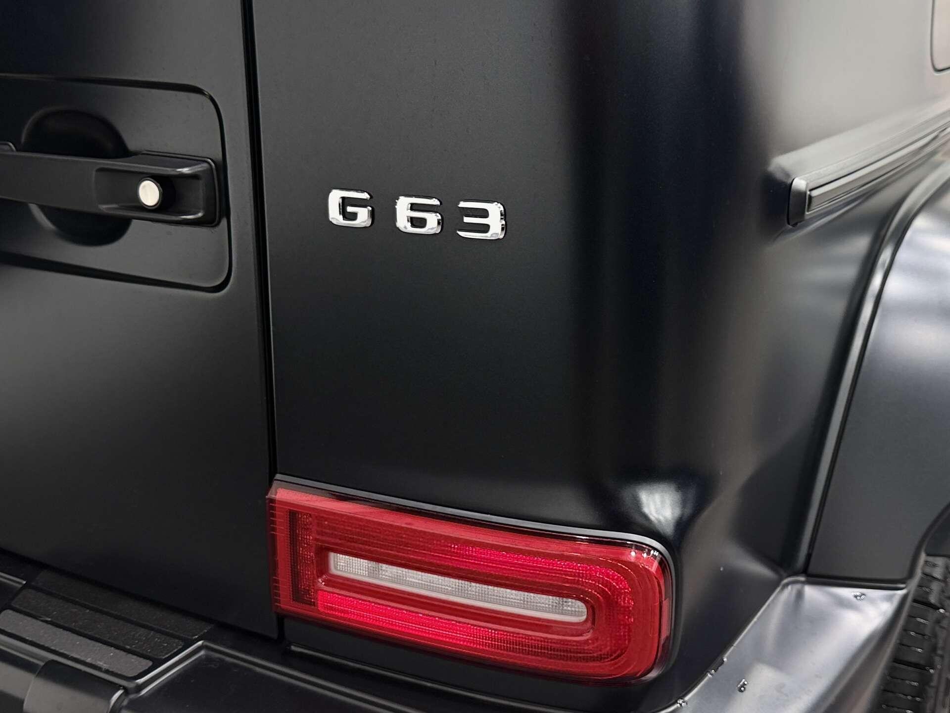 Mercedes-Benz G-Class view 29