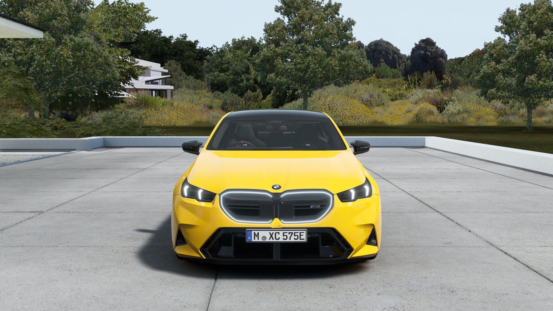 BMW M5 view 2