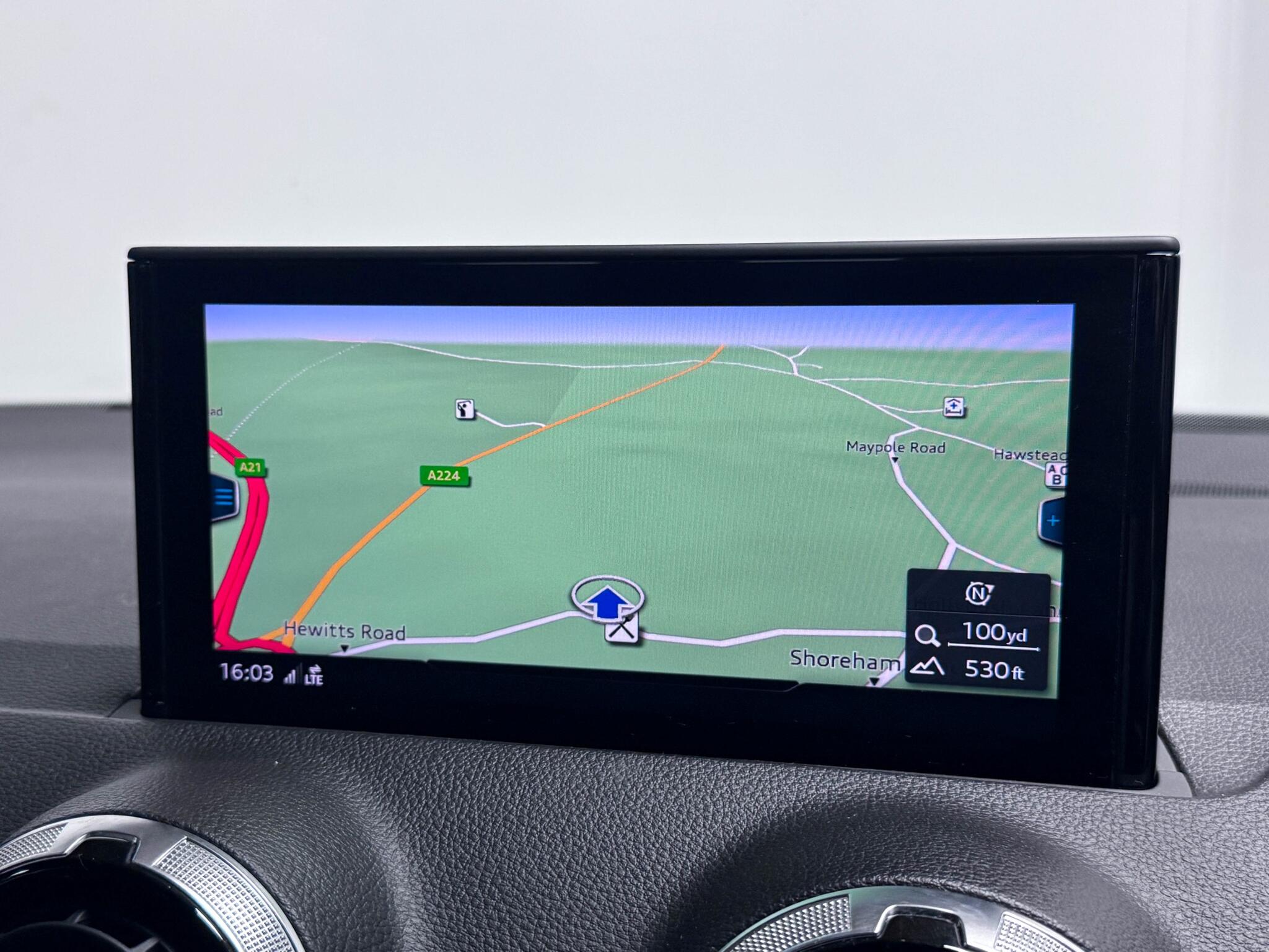 Audi SQ2 view 51