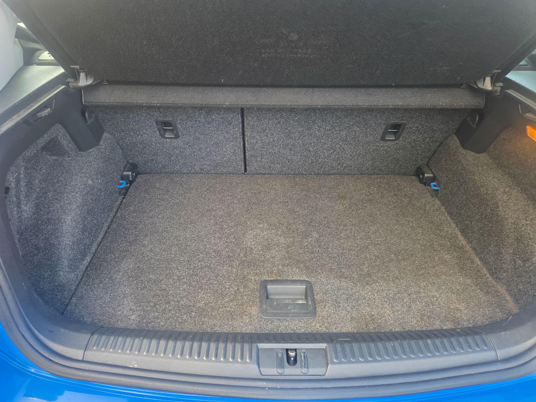 Volkswagen Polo view 20