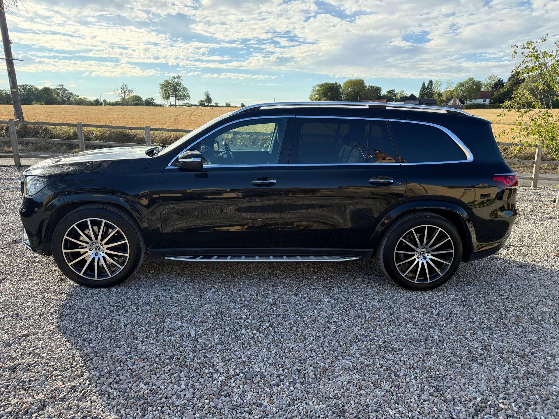 Mercedes-Benz GLS view 5