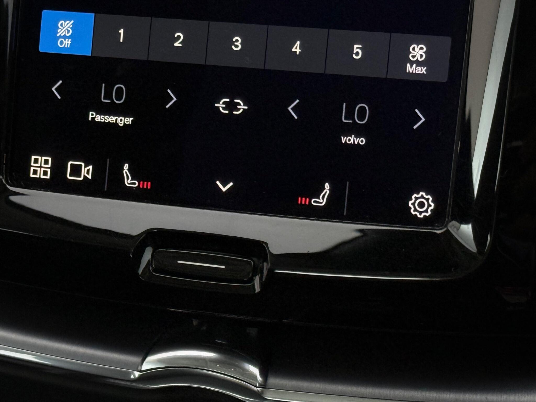 Volvo XC60 view 24