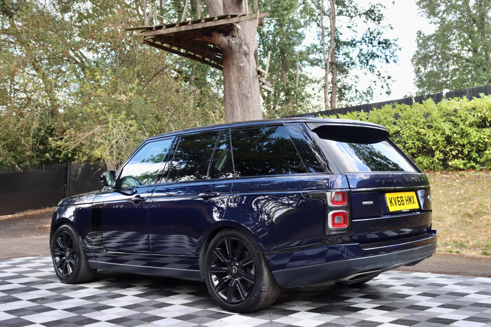 Land Rover Range Rover view 19