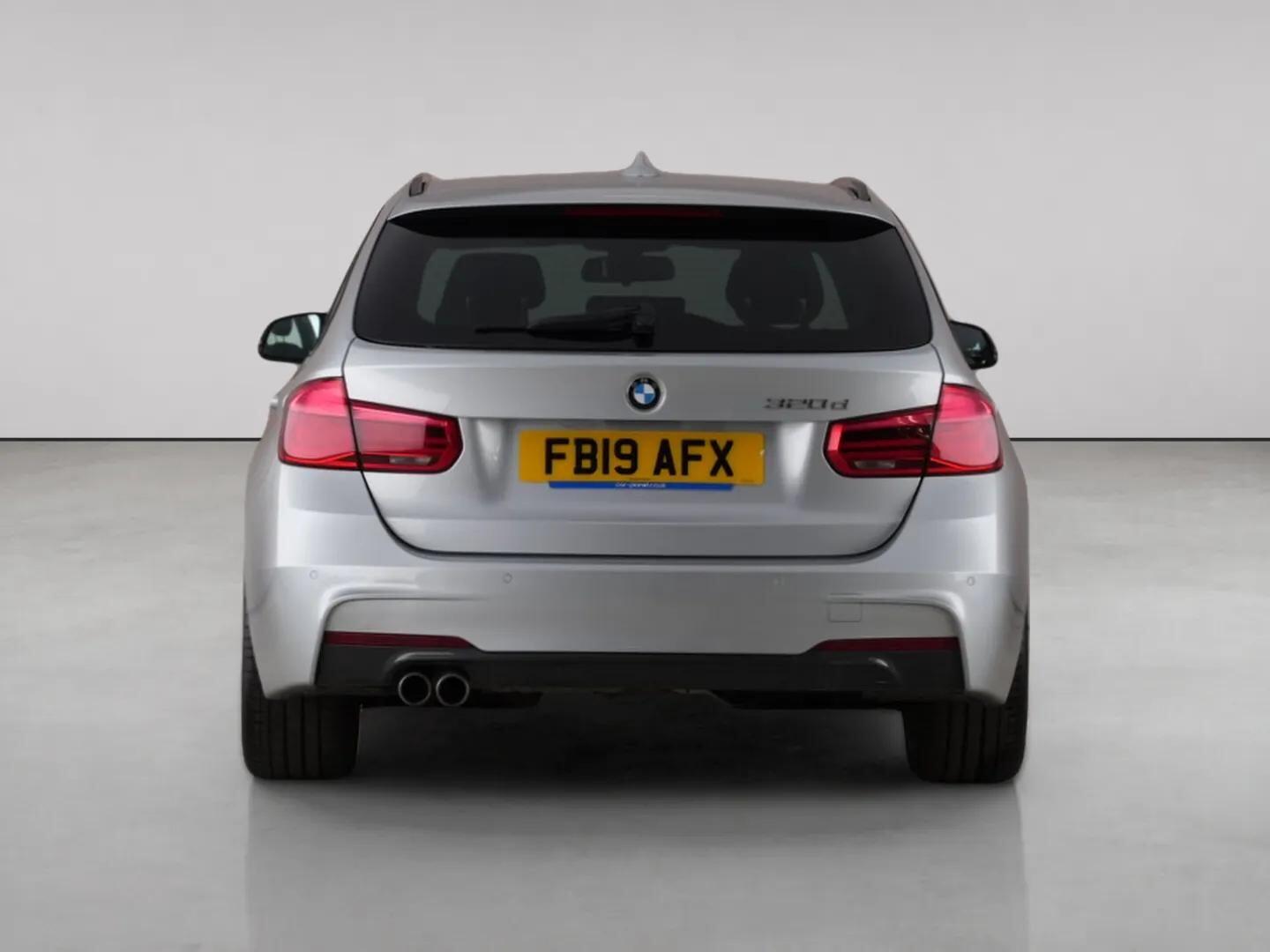 BMW 3 Series view 7