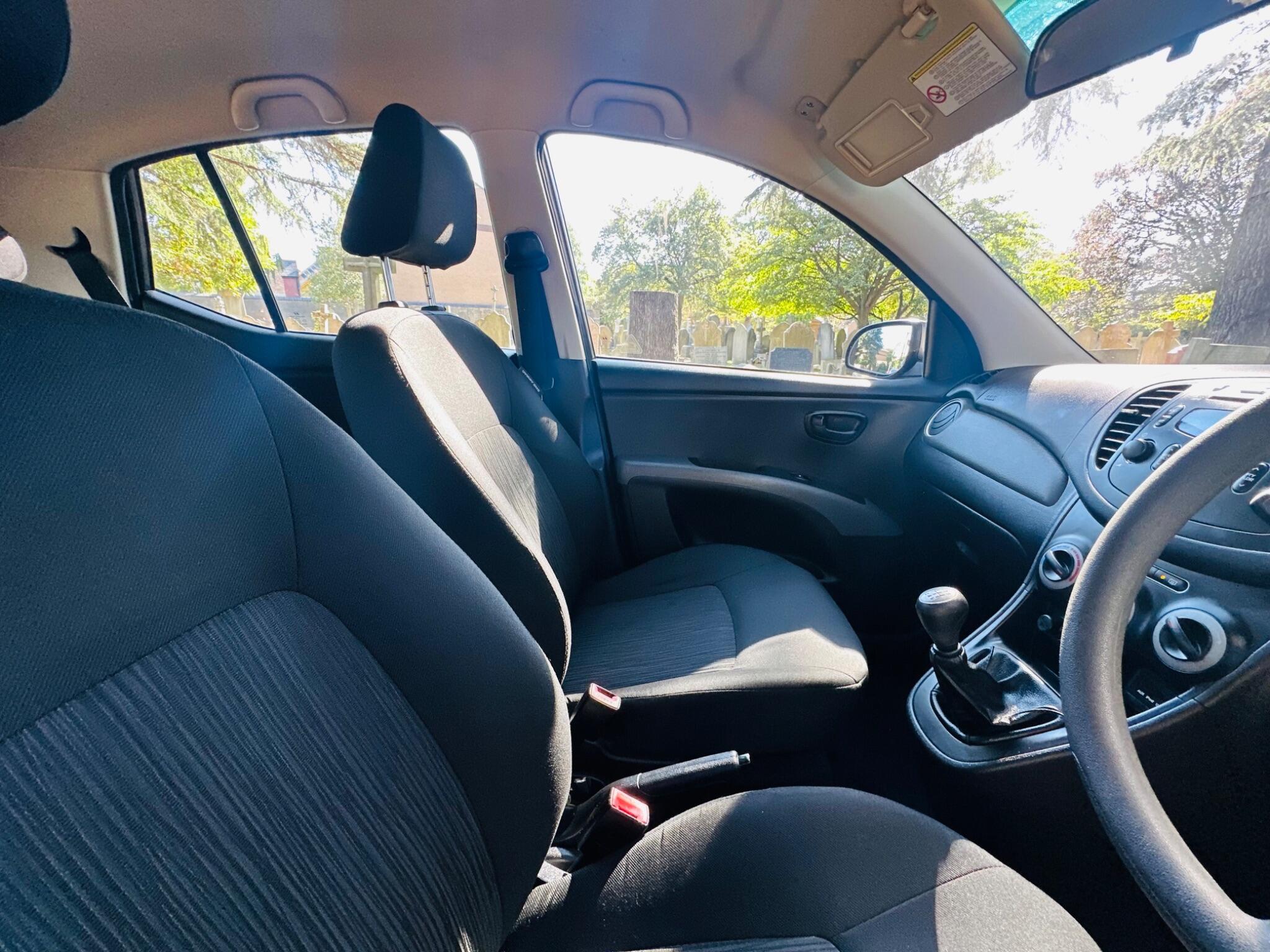 Hyundai i10 view 30