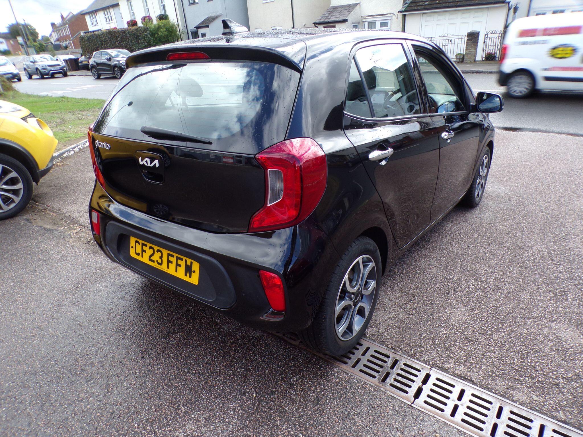 Kia Picanto view 9