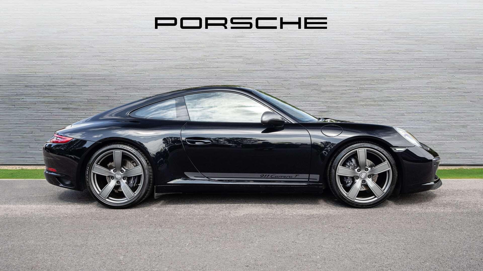 Porsche 911 view 2