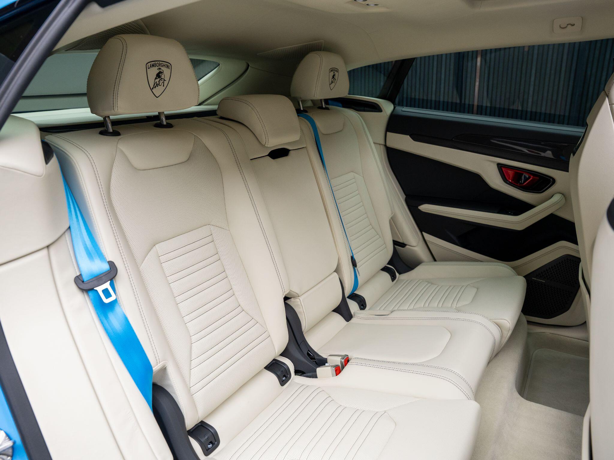 Lamborghini Urus view 49