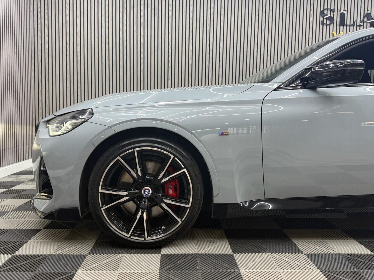 BMW 2 Series view 28