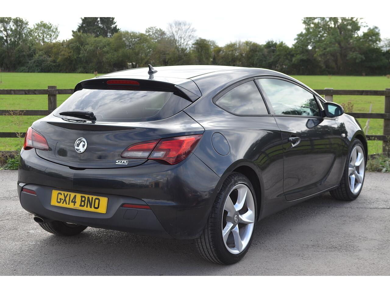 Vauxhall Astra GTC view 9