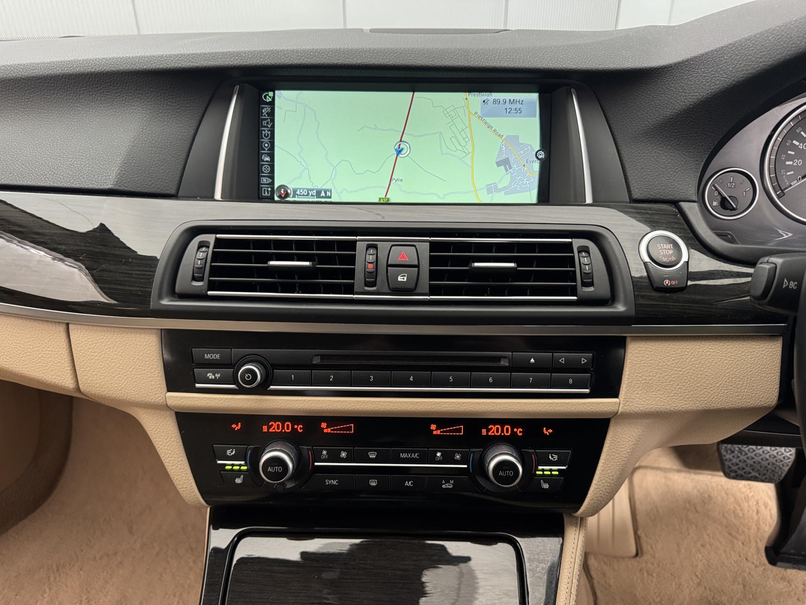 BMW 5 Series view 52
