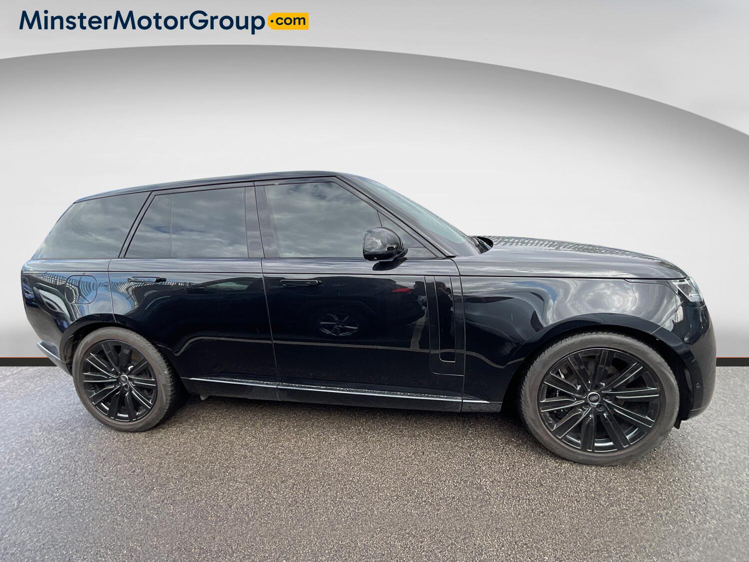 Land Rover Range Rover view 2