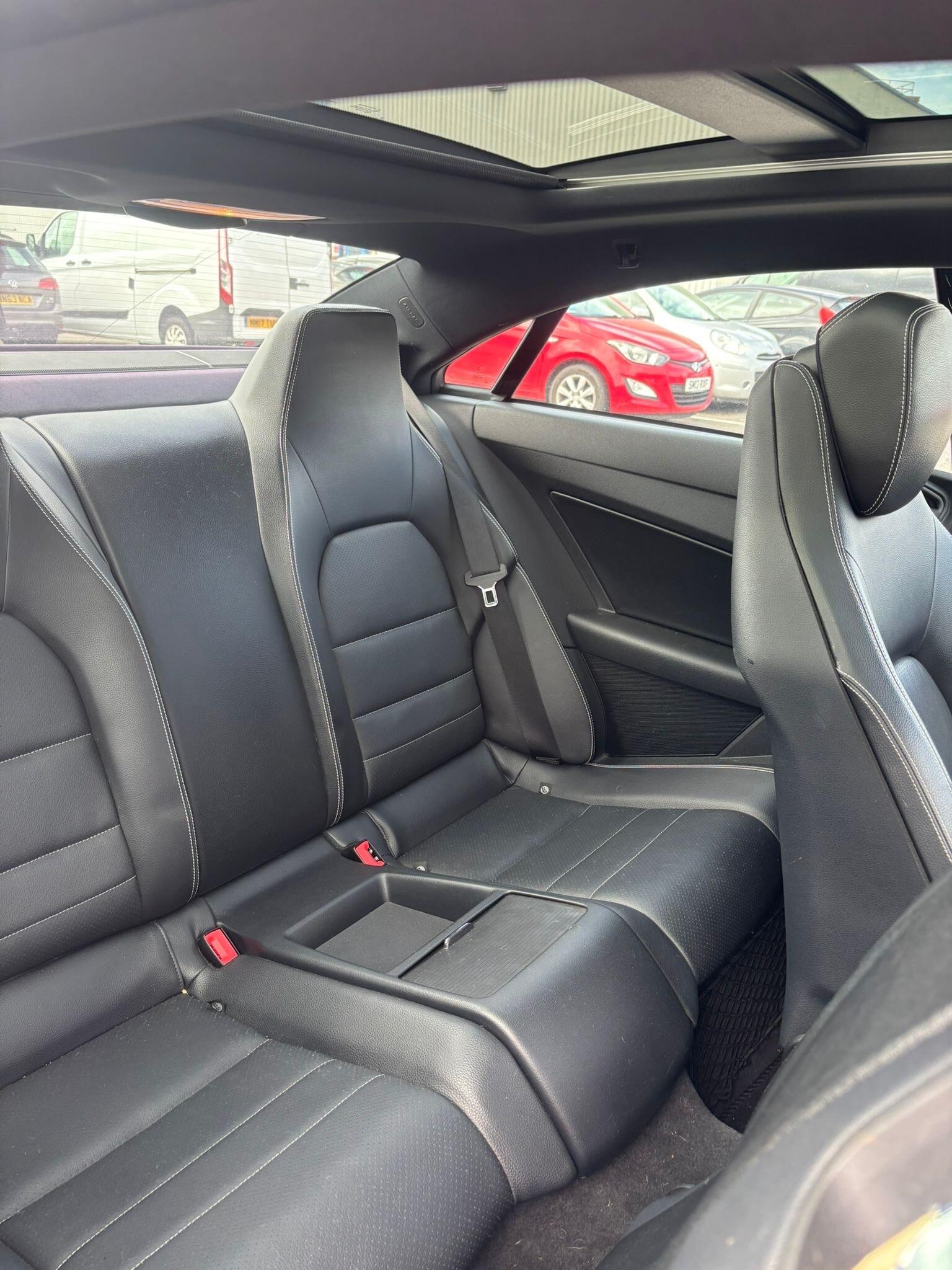 Mercedes-Benz E-Class view 22