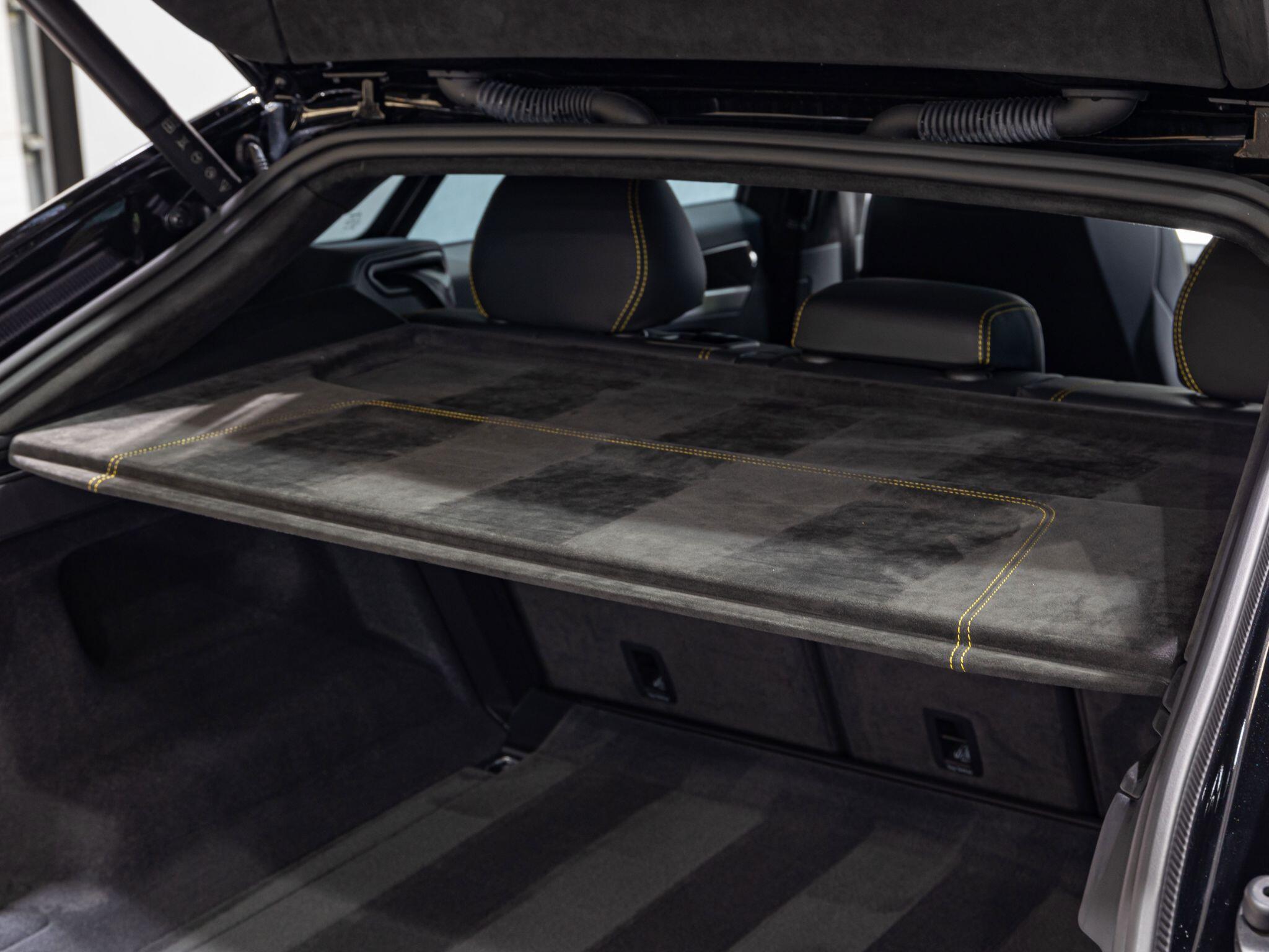 Lamborghini Urus view 37