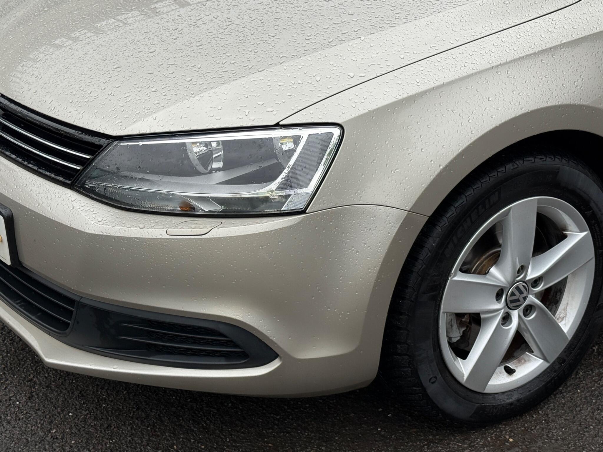 Volkswagen Jetta - Image 23