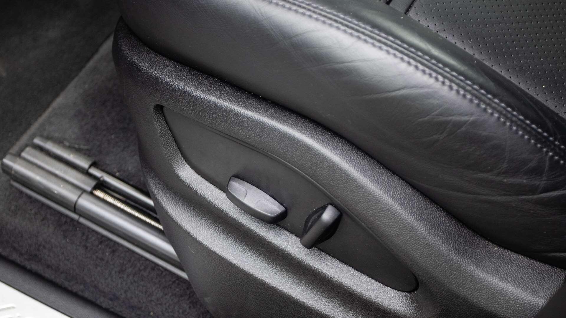Porsche Cayenne view 32