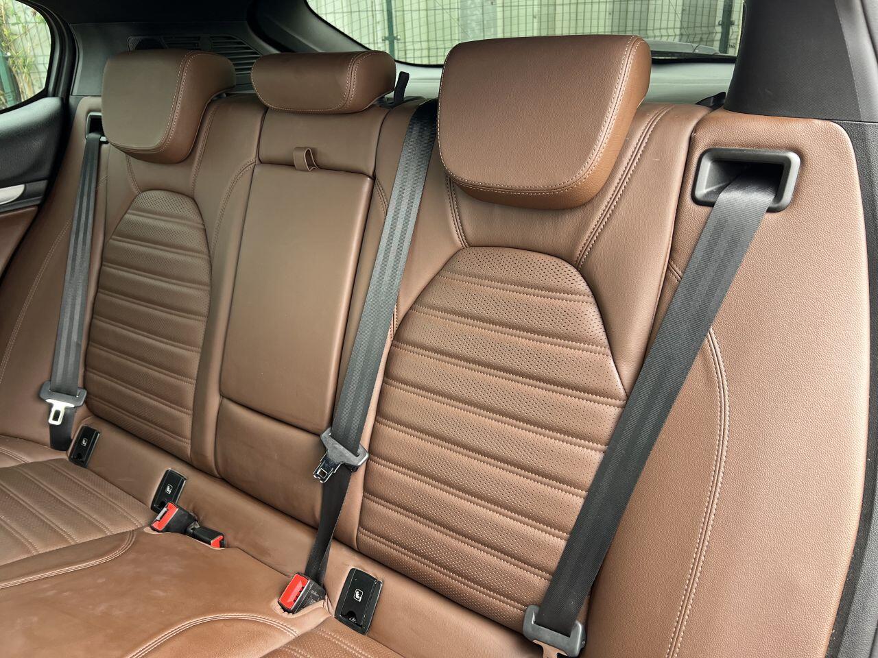 Alfa Romeo Stelvio view 31
