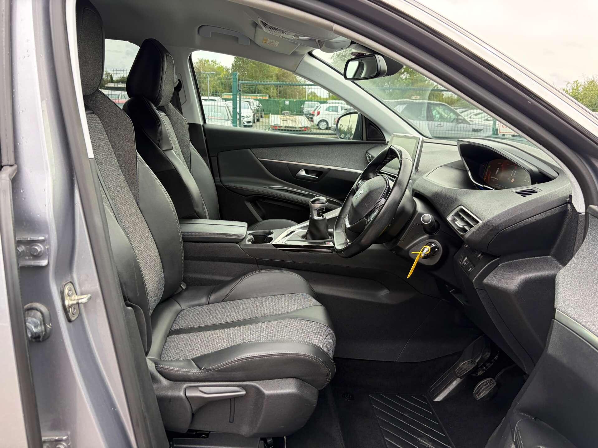 Peugeot 3008 view 30