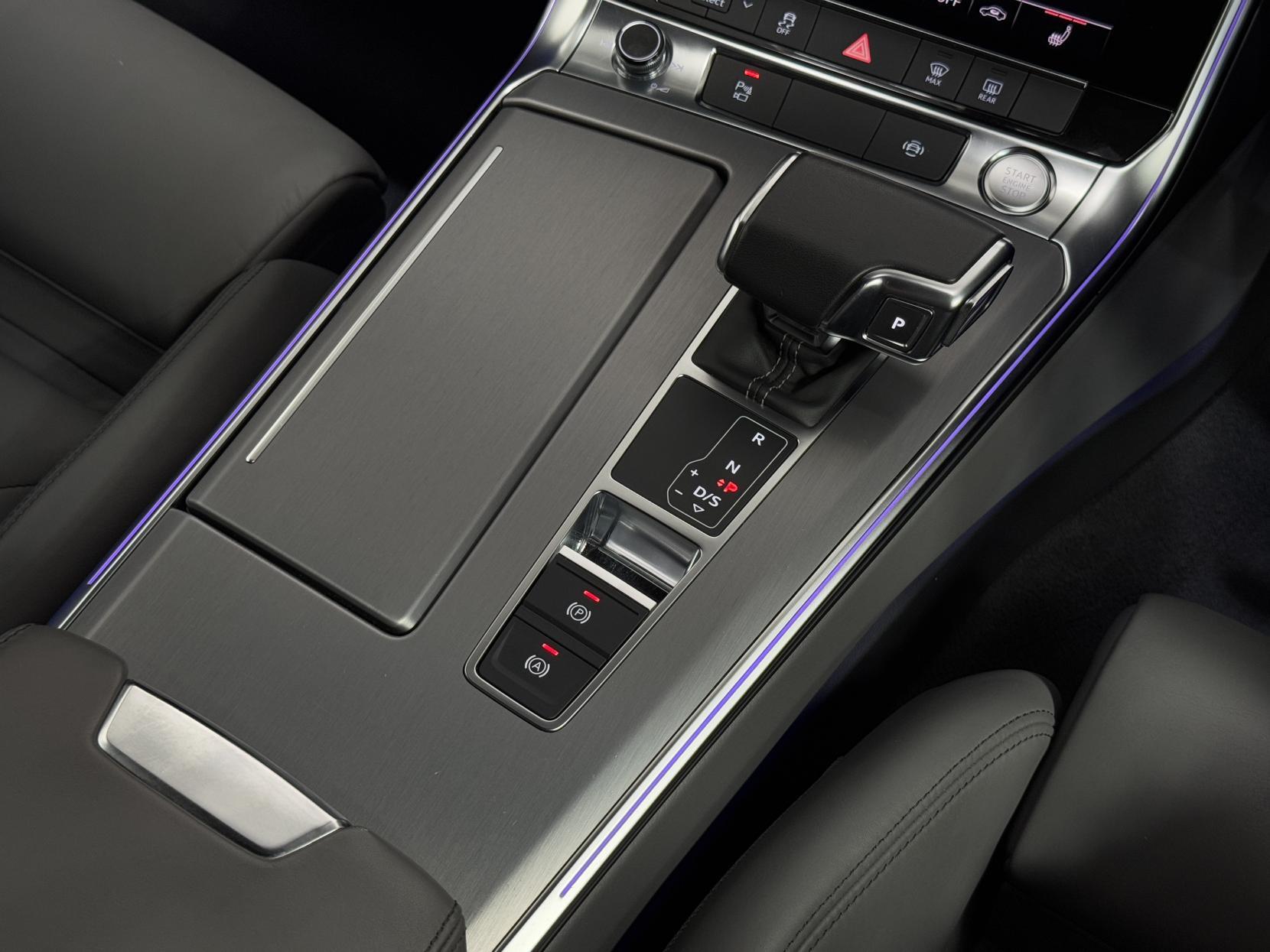 Audi A6 Saloon view 33