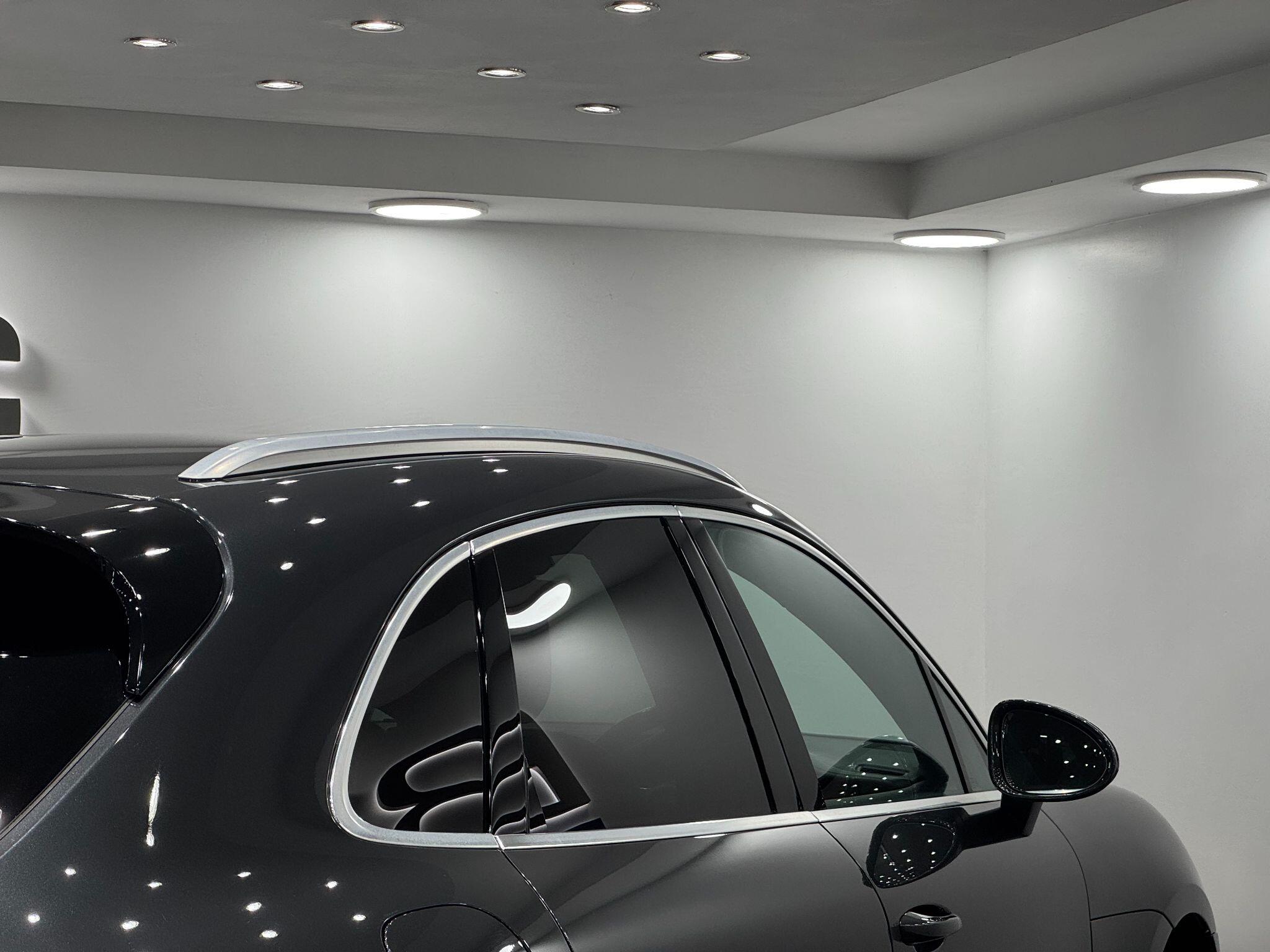 Porsche Macan view 20