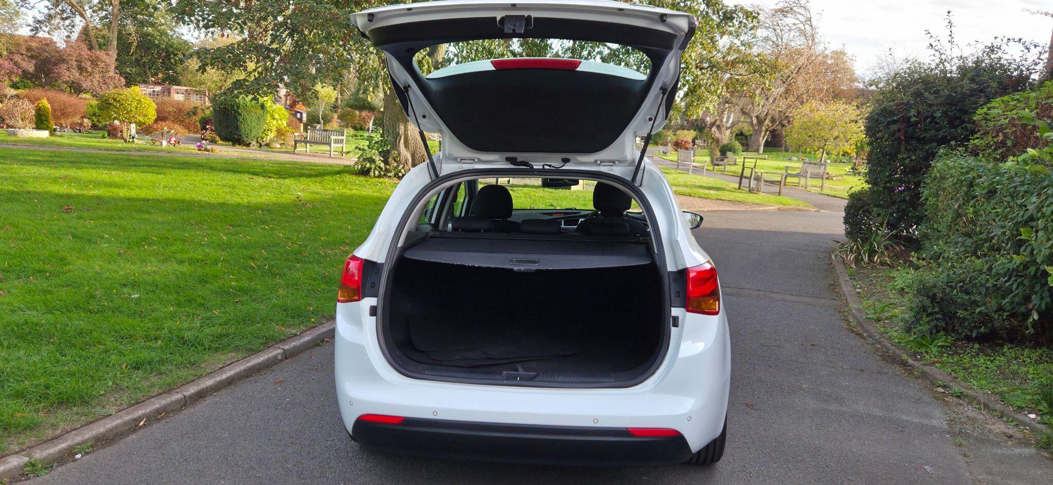 Kia Ceed view 9