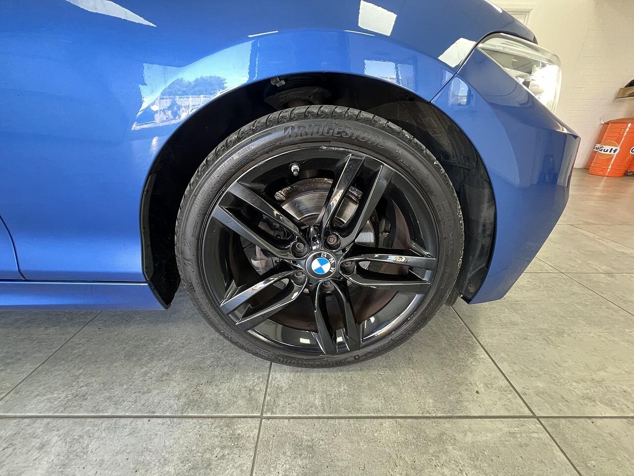 BMW 2 Series view 21