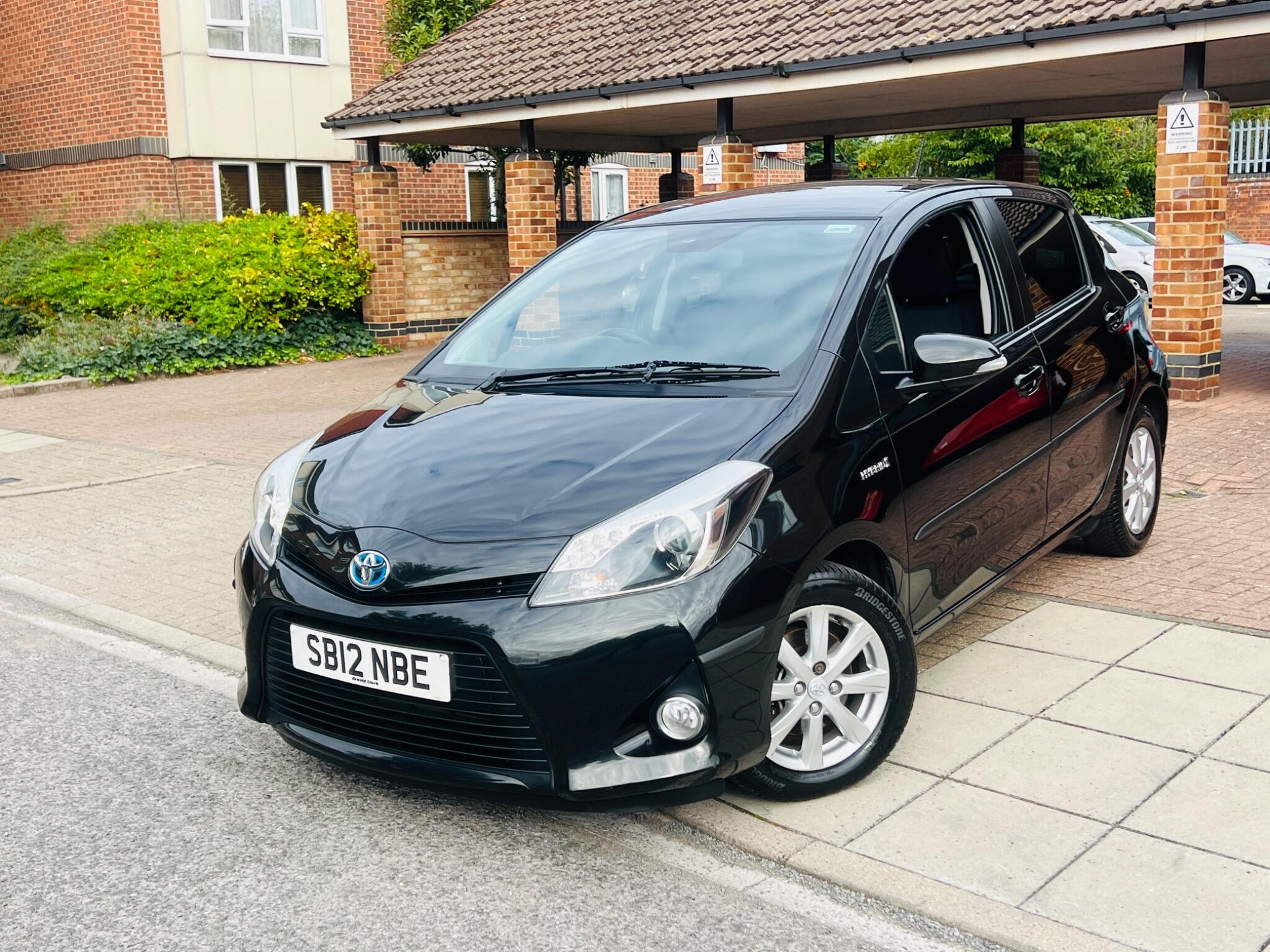 Toyota Yaris view 2