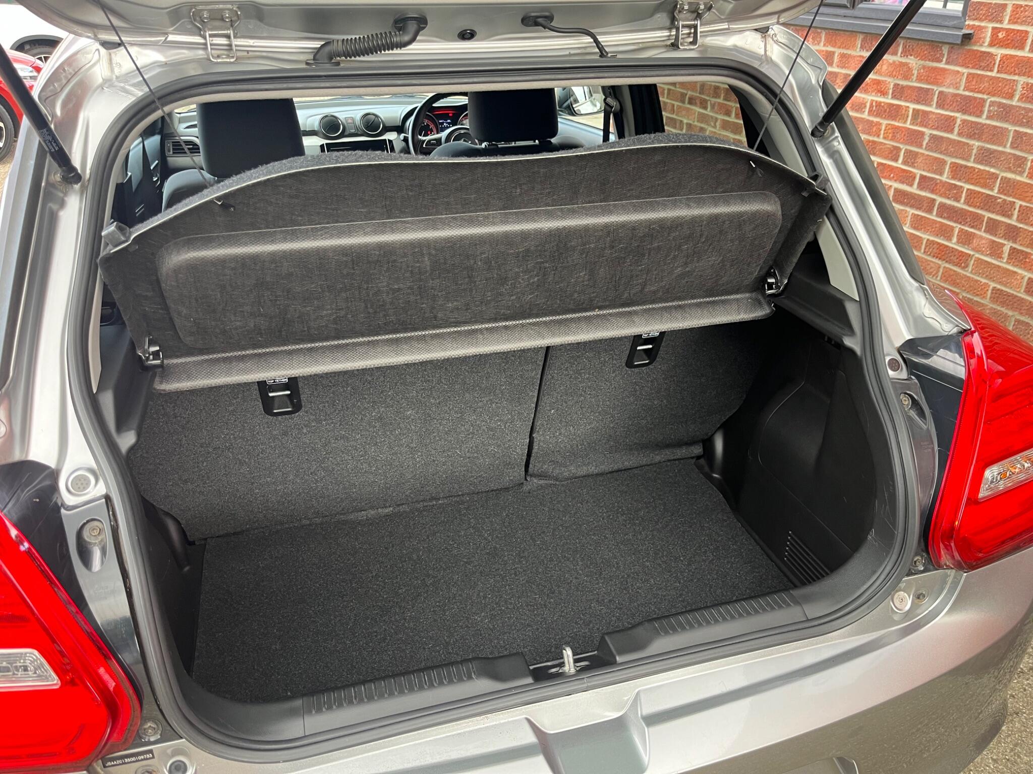 Suzuki Swift view 16