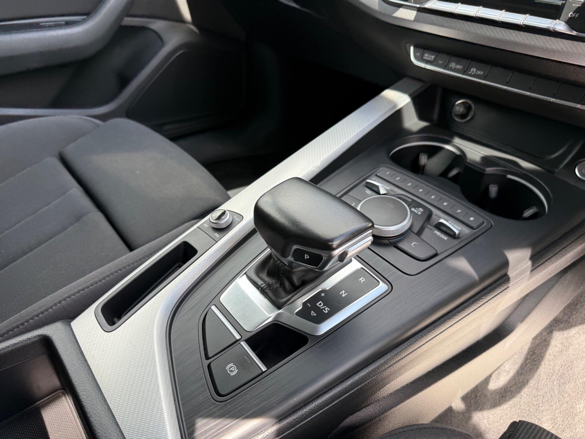 2016 Audi A4 Avant 3.0 TDI V6 Sport S Tronic quattro Euro 6 (s/s) 5dr • 105,600 miles image 32