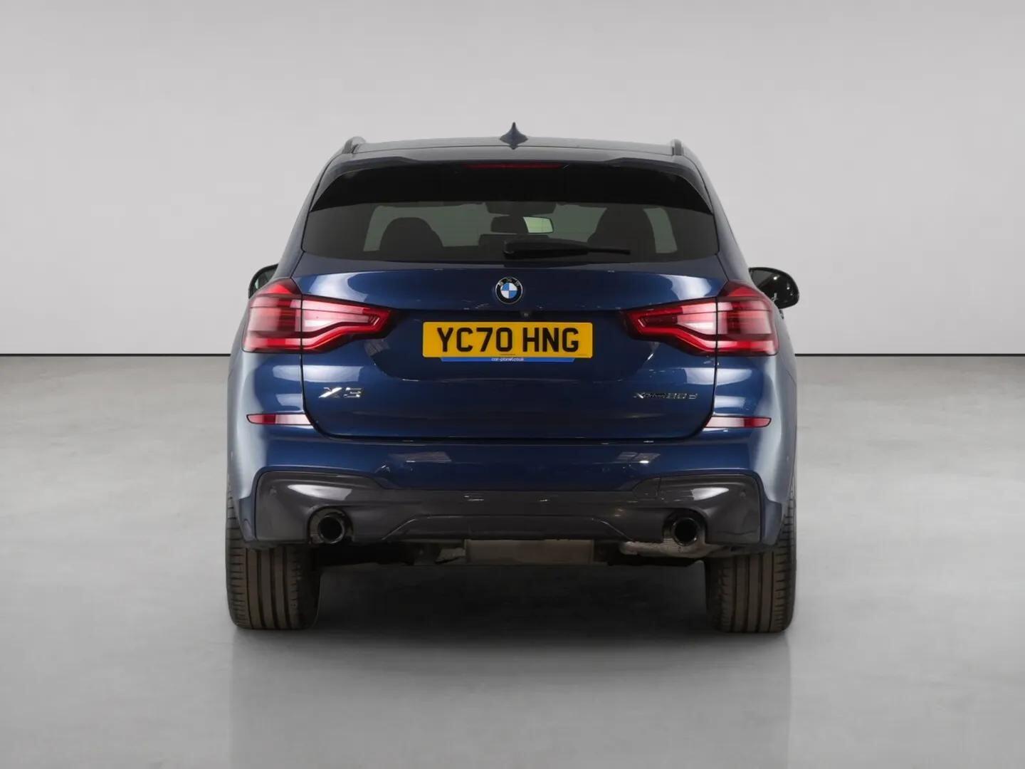 BMW X3 view 7