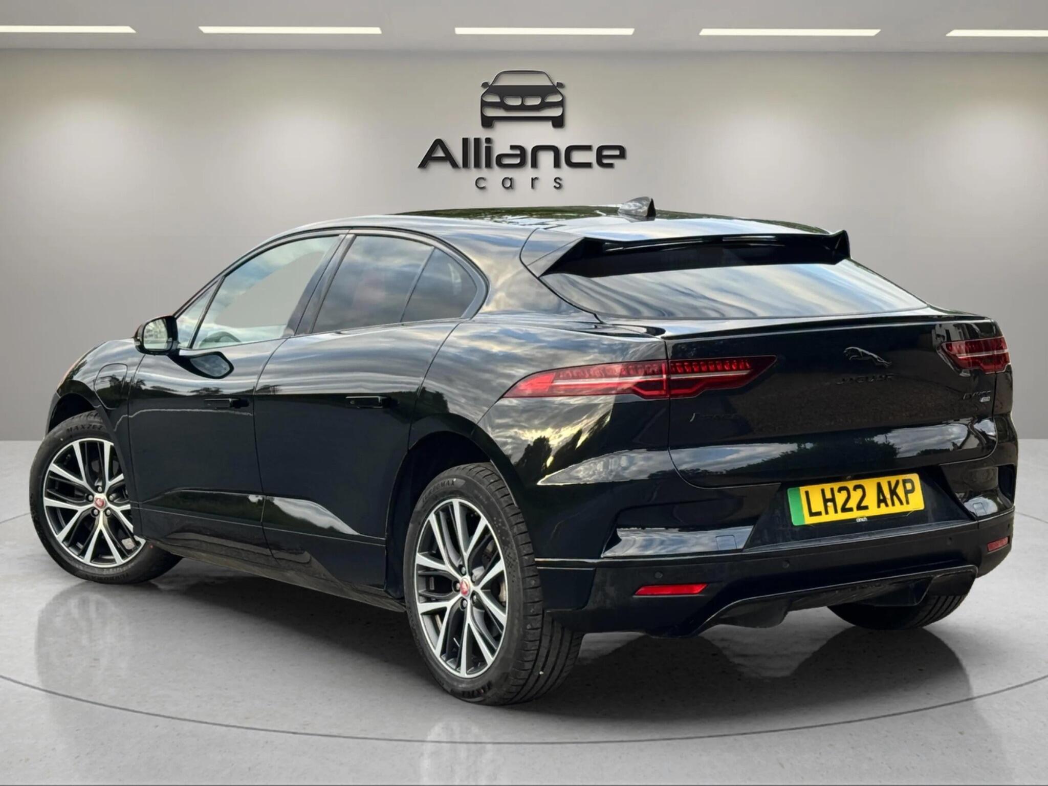 Jaguar I-Pace view 3